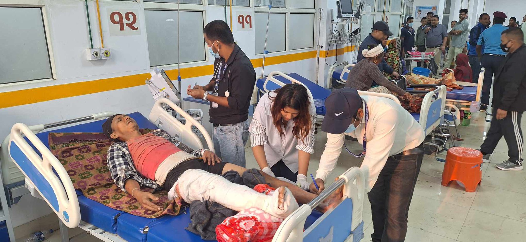 गएराती गएको भुकम्पमा परि  घाइते भएका  जाजरकोटको  भेरी नगरपालिका-३ खलंगाका ४८ वर्षिय विमलकुमार कार्कीको नेपालगन्जस्थित भेरी अस्पतालमा उपचार गरिँदै । घाइते कार्कीको दाहिने खुट्टा भाँचिएको छ ।  